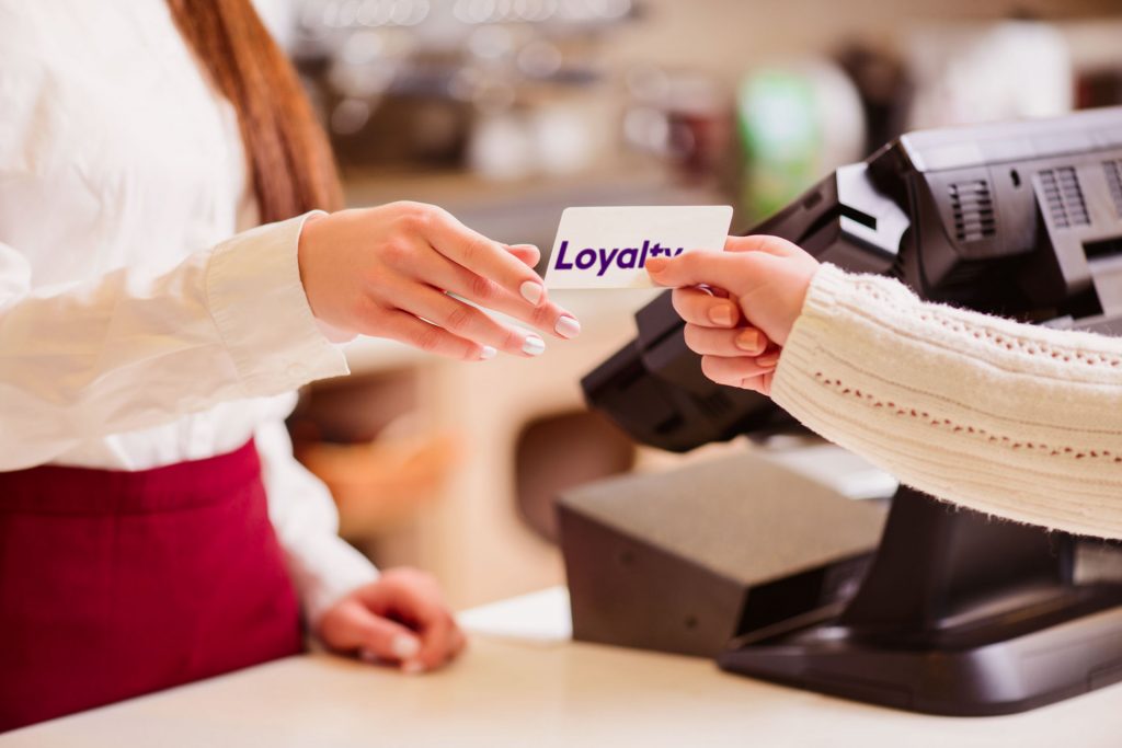 How to build a loyalty program with CRM? Selecta
